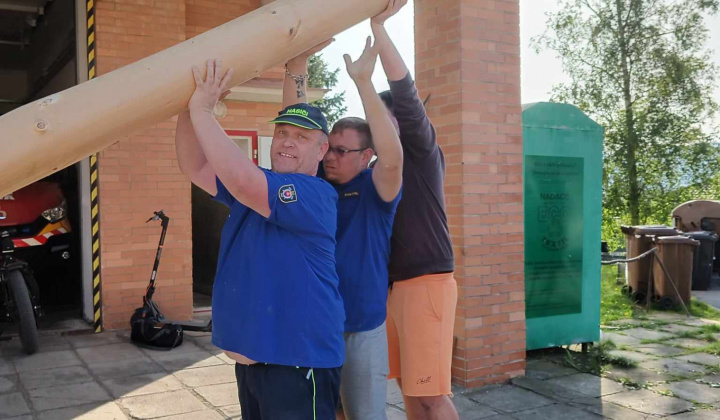 Stavanie mája v obci 2024