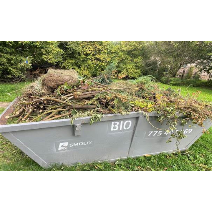 KONTAJNER NA LISTY a TRÁVU